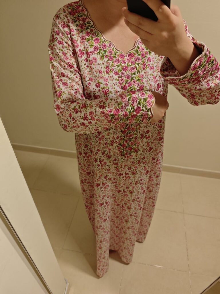 アバヤの下に着るドレスを作りました