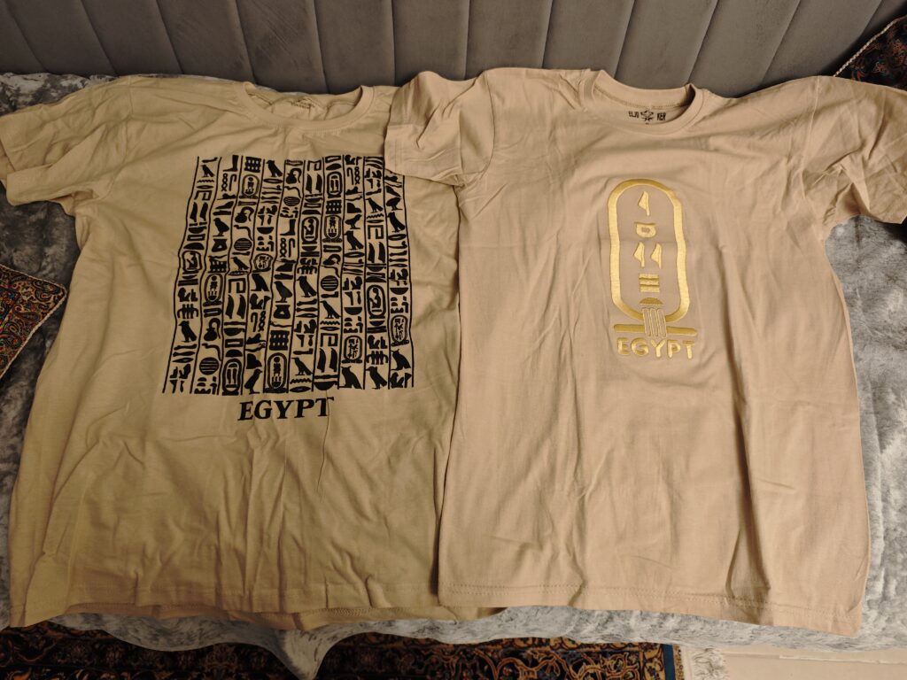 買うつもりがまったくなかったんですが、、、100EGPならと買いました。