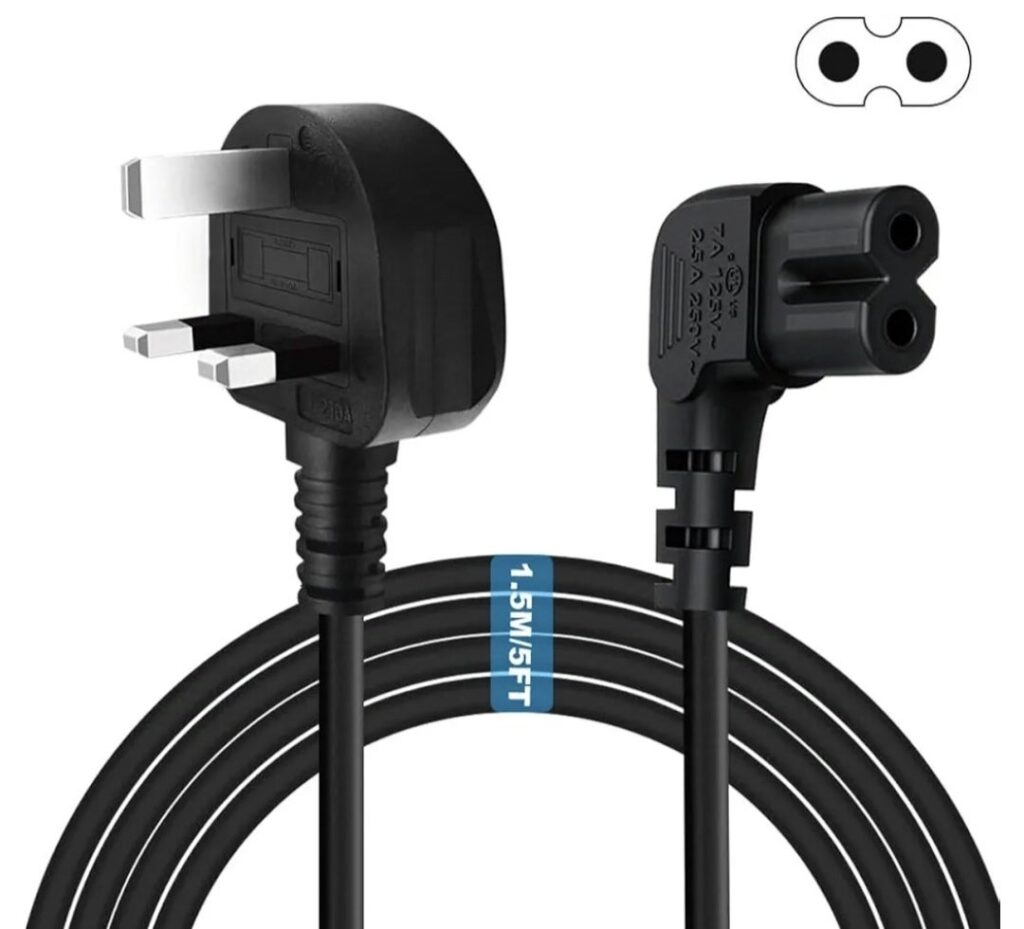 PCのACアダプターは現地のプラグに差し替えるだけで使えるので、日本で用意していくより安いので、買っていく必要はない